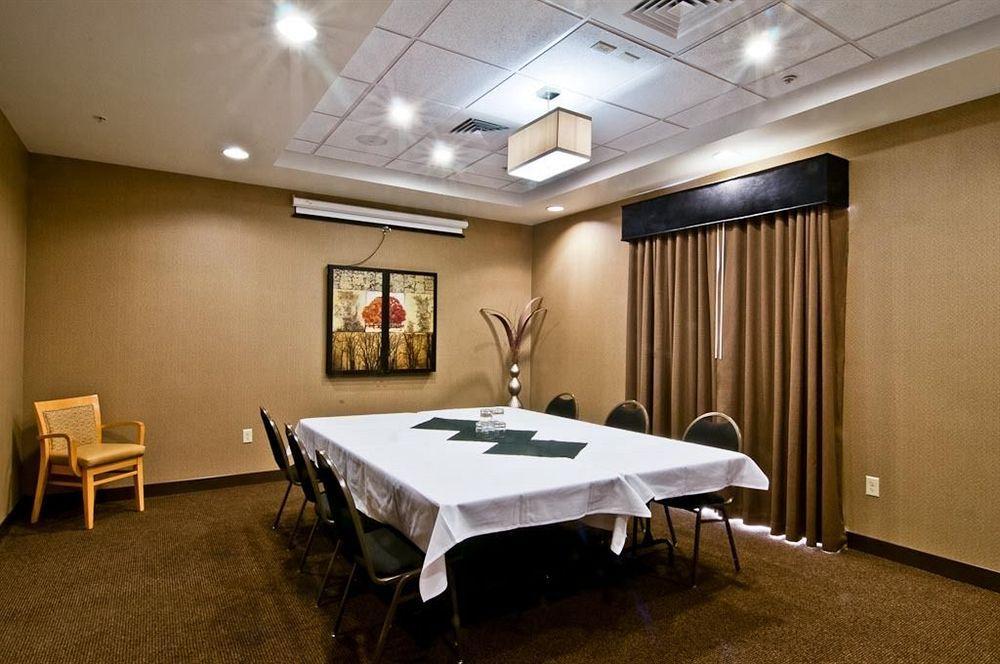 Holiday Inn Boise Airport By Ihg Съоръжения снимка